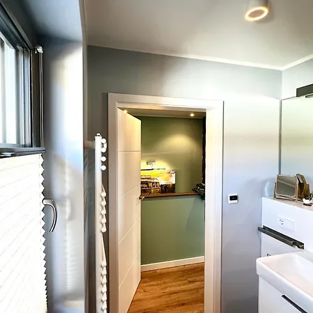 Summergreen Apartment *